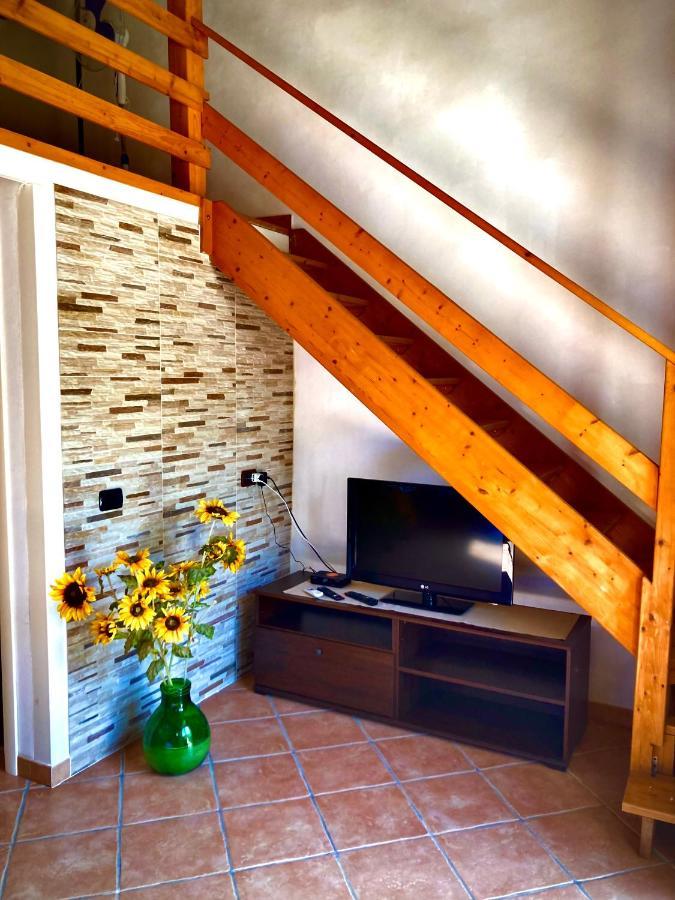 Lovely Cottage カステッランマーレ・デル・ゴルフォ エクステリア 写真