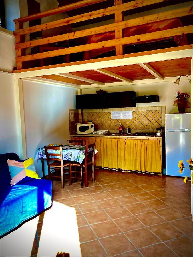 Lovely Cottage カステッランマーレ・デル・ゴルフォ エクステリア 写真